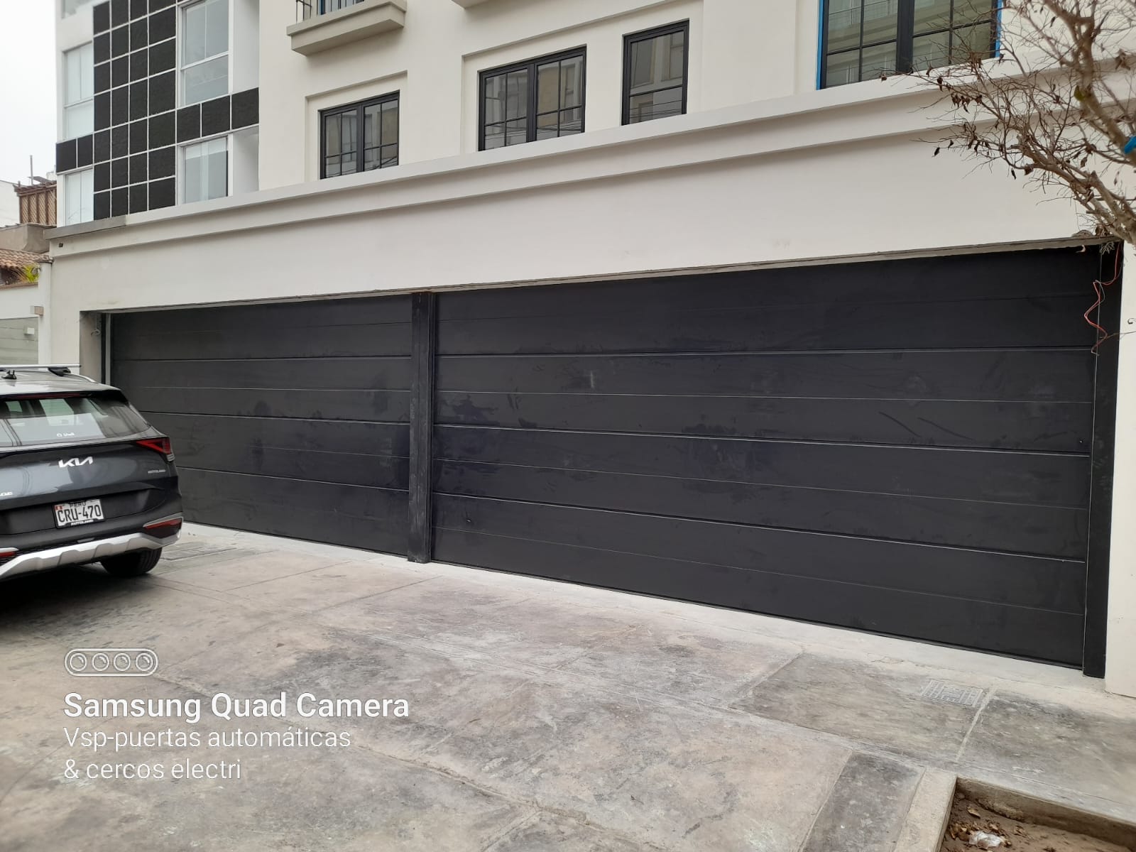 Puerta de garaje acabado